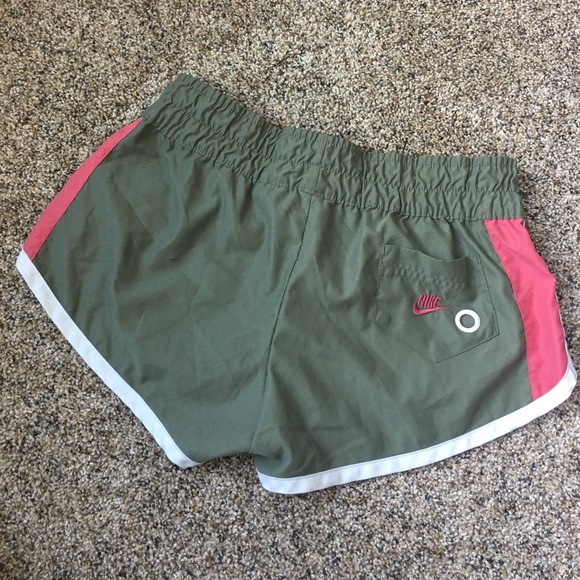 ๐๐ผโโ๏ธNike Running Short, Size Small ๐๐ผโโ๏ธ - Picture 2 of 4