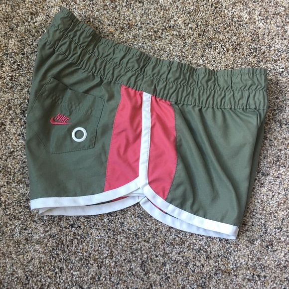 ๐๐ผโโ๏ธNike Running Short, Size Small ๐๐ผโโ๏ธ - Picture 3 of 4