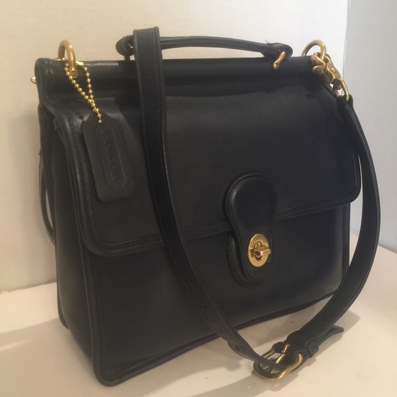 Coach Handbags - Authentic Classic Coach Willis Bag