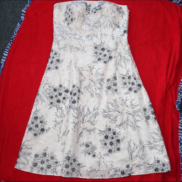 🔥💲⬇️White House Black Market Dress