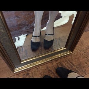 Anne Klein Black Suede & Patent Heels 8N