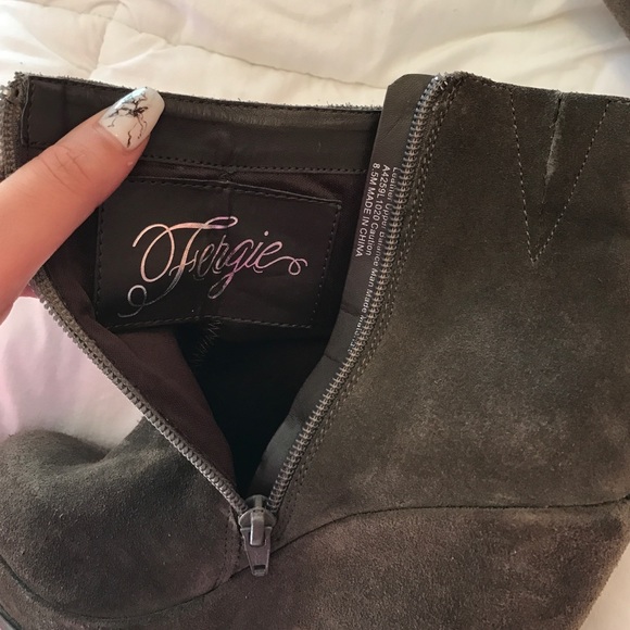 Fergie booties - Picture 3 of 4
