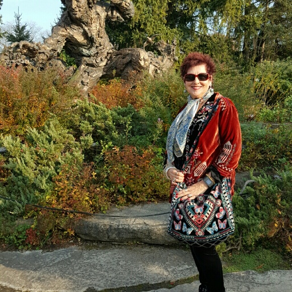 Meet your Posher, Glory