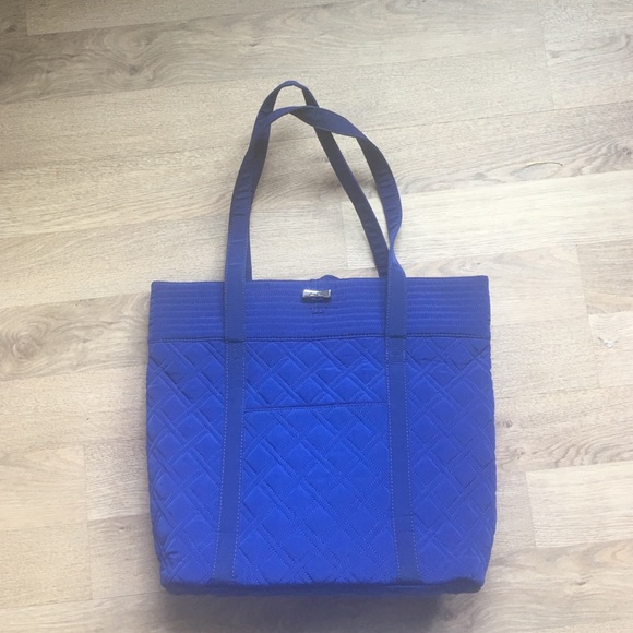 Vera Bradley tote barely used