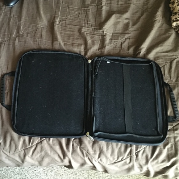 Laptop case - Picture 2 of 2
