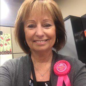 Meet your Posher, Leslie