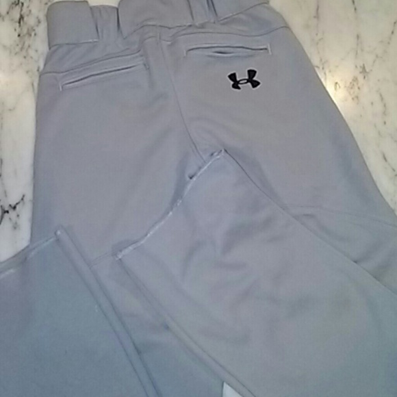 Under Armor gray pants