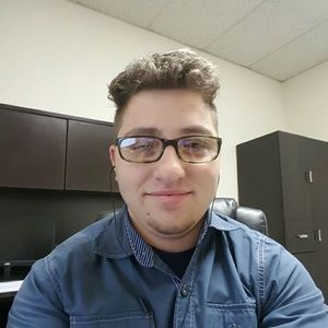 Meet your Posher, Alex