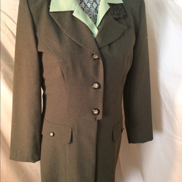 Three Piece Dress And Pant Suite . - Picture 2 of 4