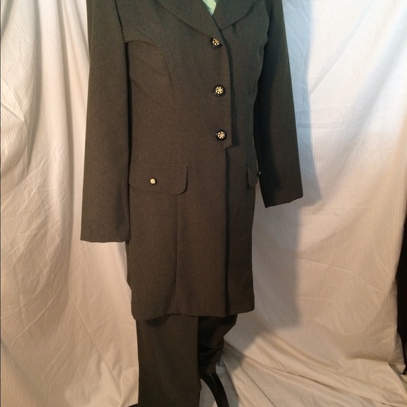 Three Piece Dress And Pant Suite . - Picture 4 of 4