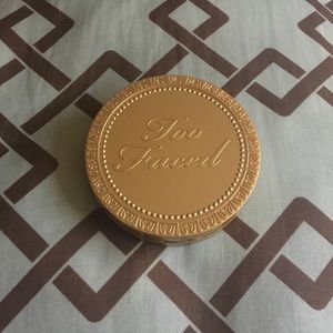 Too faced bronzer