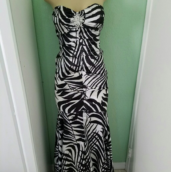 Cache gown