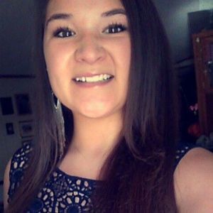 Meet your Posher, Cynthia