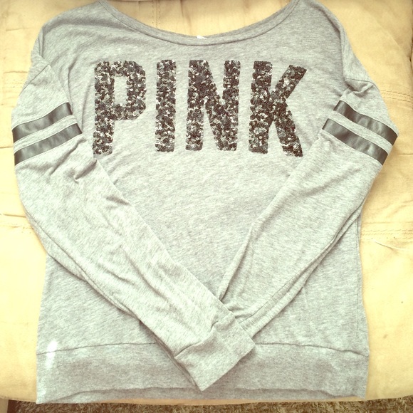 VS Pink long sleeve, loose fitted tee