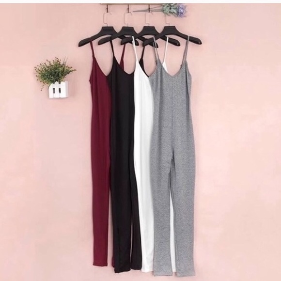 NEW! Form-fitting jumpsuit in olive green - Picture 3 of 4