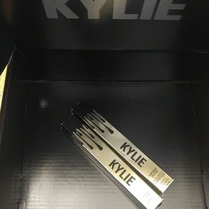 Kylie Jenner Birthday Collection Gloss and Metal
