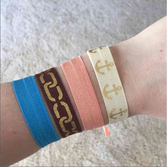 4 Elastic Hairbands
