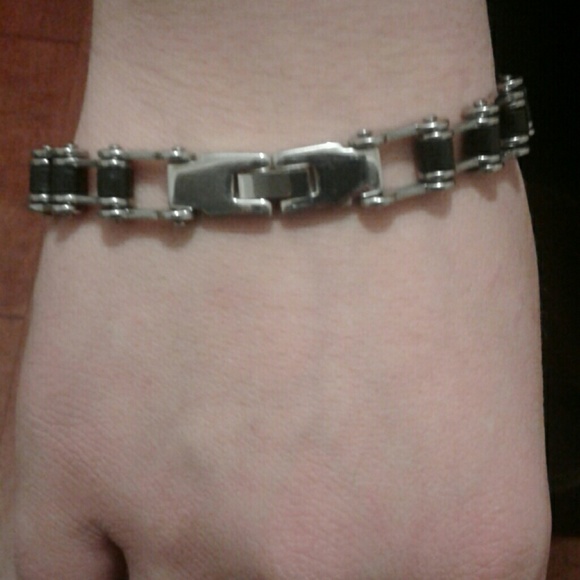 SOLD!Men's Stainless Steel Bracelet - Picture 4 of 4