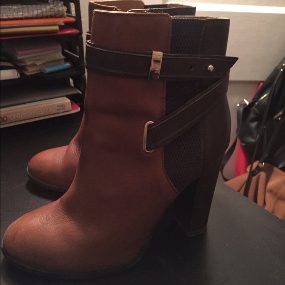 Brown heeled Aldo booties!