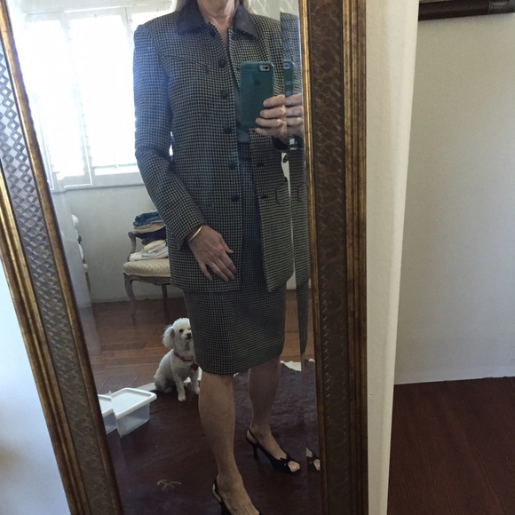 Dana Buchman Houndstooth Suit w/leather details