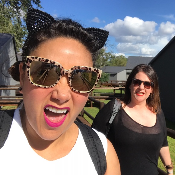 WELCOME TO MY CLOSET!!ππ» - Picture 5 of 5