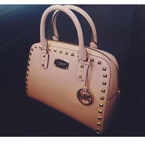 📌 SOLD ON MER 📌Light Pink MK bag 💓
