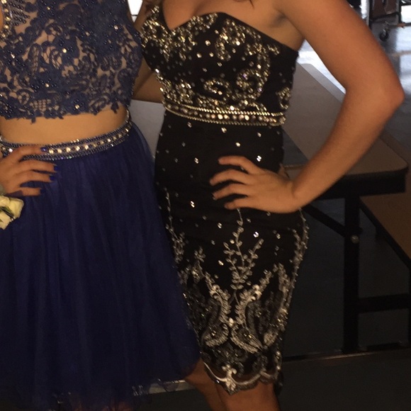 Dress - Picture 2 of 2