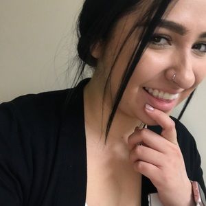 Meet your Posher, Nora