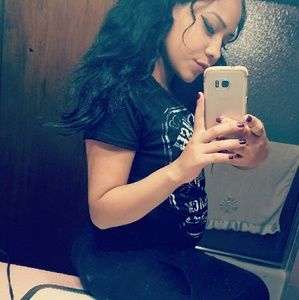 Meet your Posher, Evelin