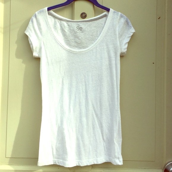 SO t-shirt size small