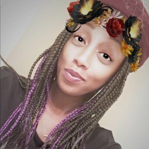 Meet your Posher, Simone