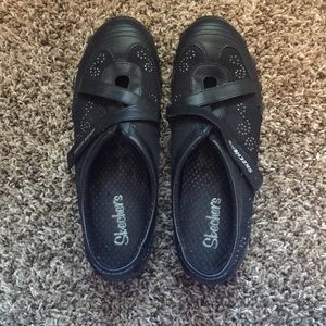 Fancy black sketchers