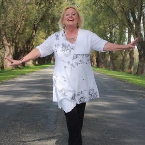 Meet your Posher, Beverly