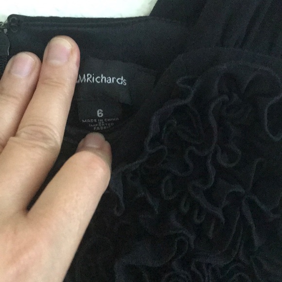 Black party dress, fit on the chest/flare bottom - Picture 4 of 5