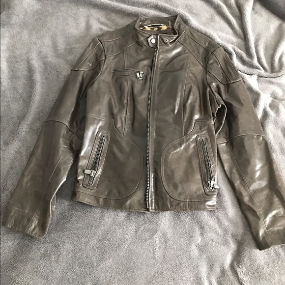 Leather jacket - Picture 1 of 4