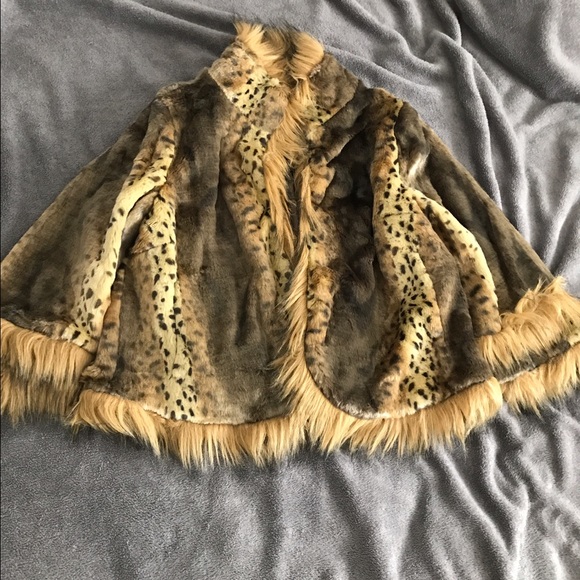 Leopard print faux fur jacket