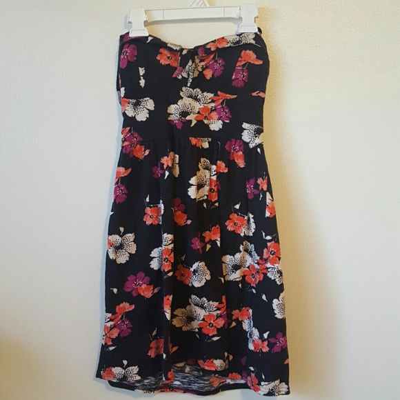 🌹🌷🌻 CLEARANCE. Floral Summer Dress S/P