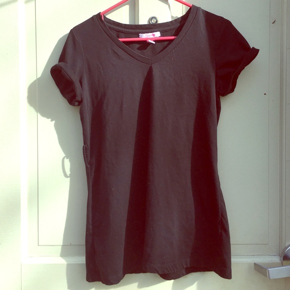 Black short sleeve shirt