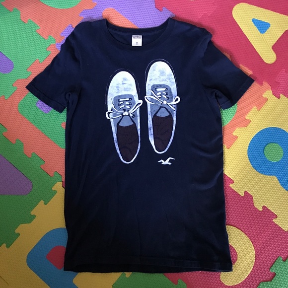 Men's Hollister T-shirt
