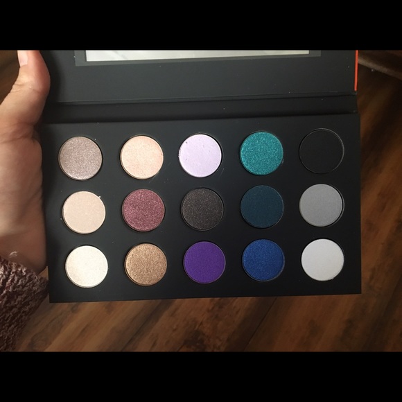 Makeup Forever LE eyeshadow palette