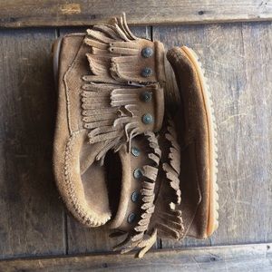 Minnetonka fringe ankle boots