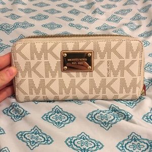Michael Kors wallet