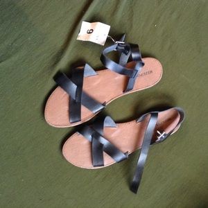 Woman's sandals black