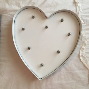 Light up heart wall decoration