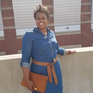 Meet your Posher, Cassandra