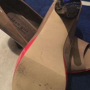 Madden girl (Steve Madden) multi- color pumps