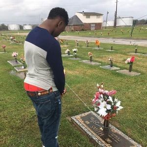 Meet your Posher, Dwighttess