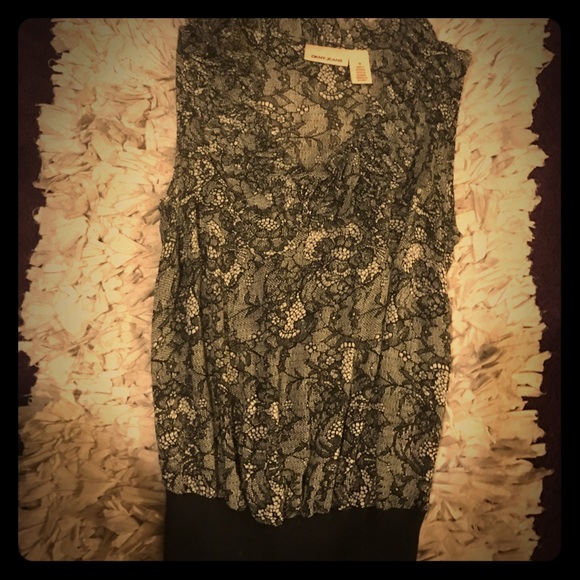 Short sleeve blouse by DKNY