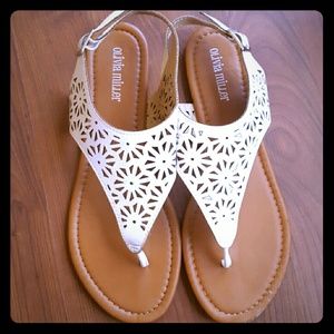 Geometric pattern sandal