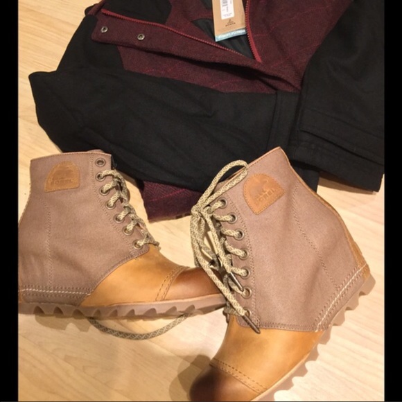 SOLD! 🎉HP🎉NIB Sorel Waterproof 1964 Wedge - Picture 2 of 3